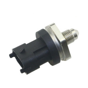 Capteur pression carburant neuf de type Bosch 0261545001 2S7G9F972AC